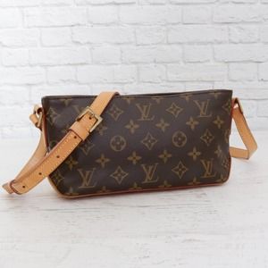 Louis Vuitton Trotteur Monogram Crossbody Bag Purse Women LV Zip GREAT CONDITION